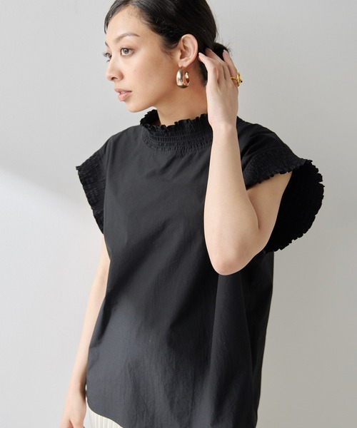 Whim Gazette（ウィムガゼット）の「シャーリングブラウス（シャツ