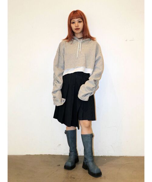 jouetie（ジュエティ）の「ベルトプリーツミディスカート（スカート・レディース・グレー/ネイビー/ボルドー・MEDIUM）」の6枚目の写真