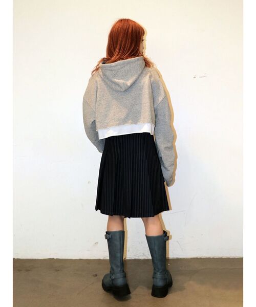 jouetie（ジュエティ）の「ベルトプリーツミディスカート（スカート・レディース・グレー/ネイビー/ボルドー・MEDIUM）」の8枚目の写真