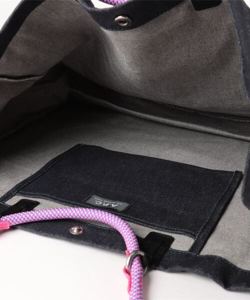 A.P.C.(アーペーセー)の「SHOPPING A.P.C. TOPOLOGIE /トートバッグ(トートバッグ・メンズ・ブルー系その他・ONESIZE)」の4枚目の写真