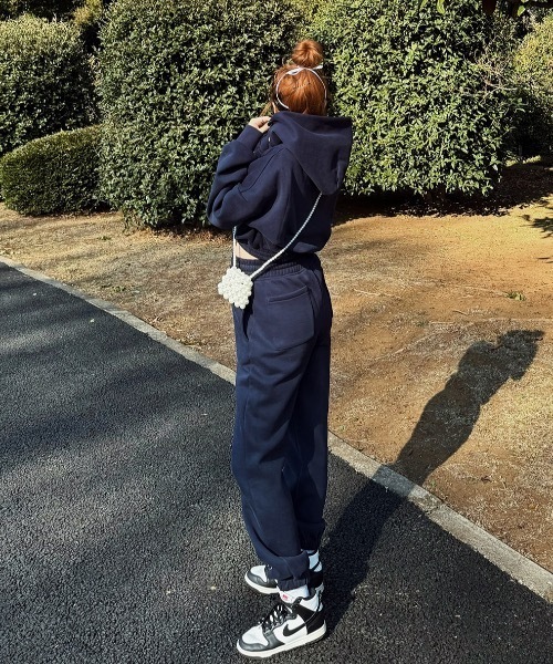 BEGELM（ビジルム）の「Long Sweat Pants（スウェットパンツ・レディース・ネイビー/ホワイト・FREE）」の2枚目の写真