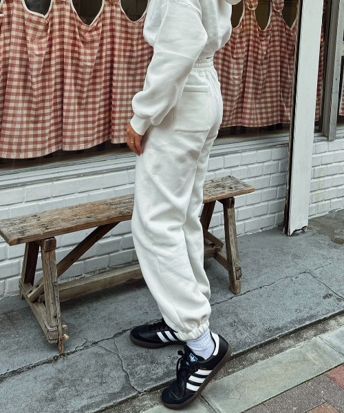 BEGELM（ビジルム）の「Long Sweat Pants（スウェットパンツ・レディース・ネイビー/ホワイト・FREE）」の4枚目の写真