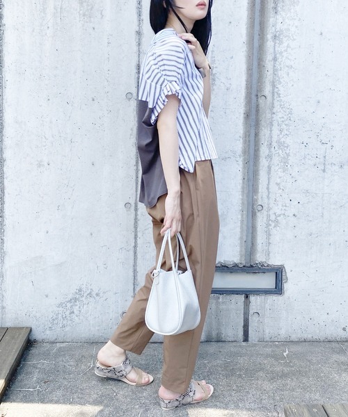 NICOLE white（ニコルホワイト）の「異素材切り替えストライプブラウス（シャツ/ブラウス・レディース・ブルー/ブラック/オフホワイト・FREE）」の16枚目の写真