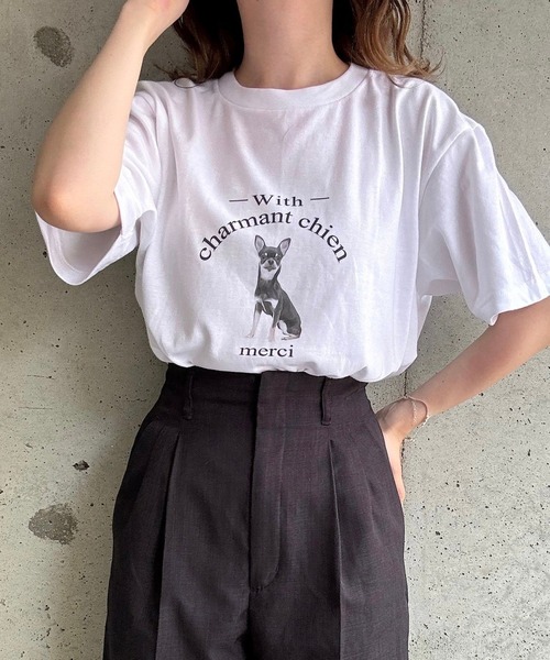 cuorequal(クオレコール)の「アニマルプリント半袖Tシャツ(Tシャツ/カットソー・レディース・ホワイト・MEDIUM/LARGE)」の1枚目の写真