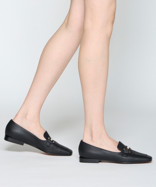 PELLICO（ペリーコ）の「CLIO クラシコバックル ローファー 1.0cm