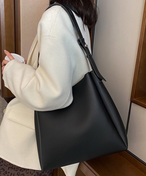 SHEPP(シープ)の「PUショルダーバッグ(トートバッグ・レディース・ブラウン/ホワイト/ベージュ/ブラック・F)」の1枚目の写真