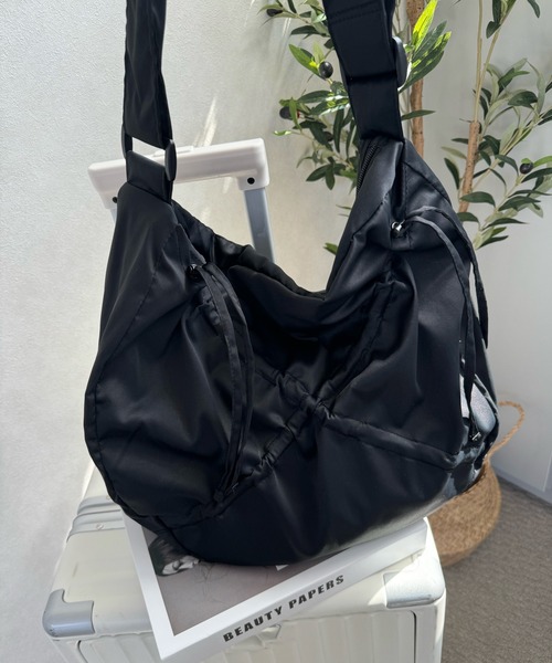 y/m by misato（イムバイミサト）の「クロスシャーリングドロストBAG（ショルダーバッグ・レディース・ブラック/アイボリー・FREE）」の17枚目の写真