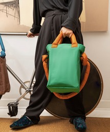 JNBY（ジェーエヌビーワイ）の「HOME LOB Medium TOAST Bag（ショルダーバッグ・レディース）」