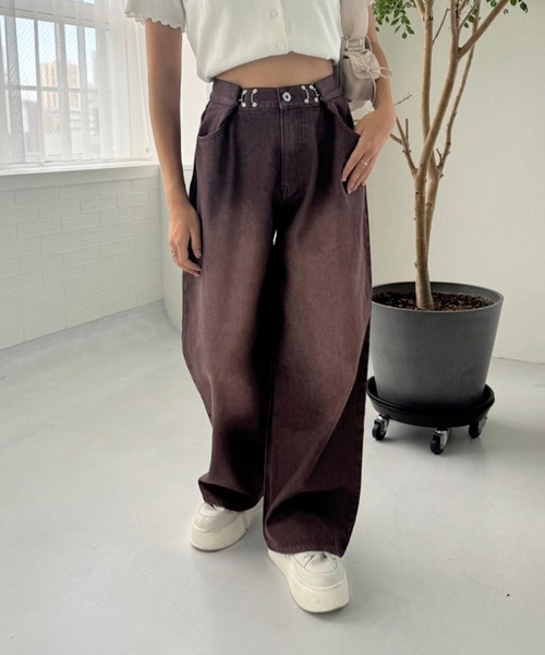 one after another NICE CLAUP（ワンアフターアナザーナイスクラップ）の「【ウェストのサイズ調整ができる】アソートワイドデニムパンツ（デニムパンツ・レディース・ブラック/ブラウン系その他/ライトブルー/ブルー・SMALL/MEDIUM）」の5枚目の写真