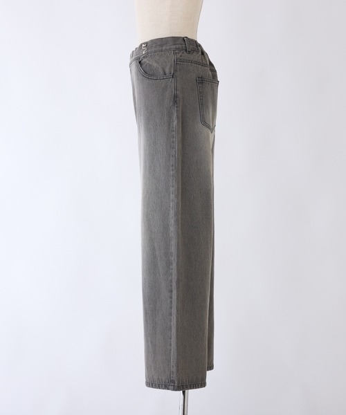 one after another NICE CLAUP（ワンアフターアナザーナイスクラップ）の「【ウェストのサイズ調整ができる】アソートワイドデニムパンツ（デニムパンツ・レディース・ブラック/ブラウン系その他/ライトブルー/ブルー・SMALL/MEDIUM）」の6枚目の写真