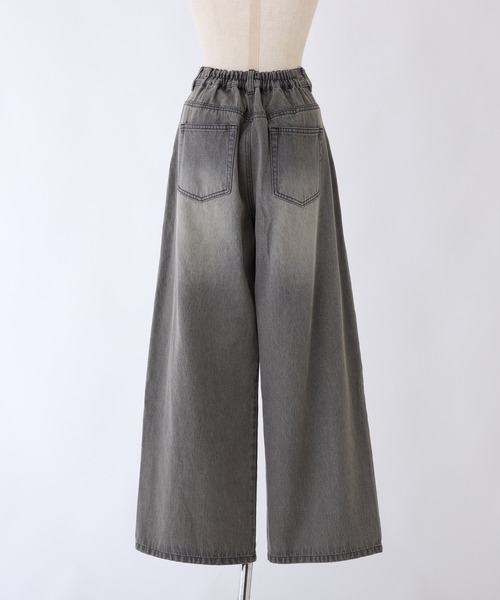 one after another NICE CLAUP（ワンアフターアナザーナイスクラップ）の「【ウェストのサイズ調整ができる】アソートワイドデニムパンツ（デニムパンツ・レディース・ブラック/ブラウン系その他/ライトブルー/ブルー・SMALL/MEDIUM）」の21枚目の写真