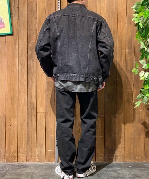 Levi's(リーバイス)の「【Levi's】「555」リラックスストレートパンツ (ブラックユーズド/綿100%/アーキュエイトステッチ)(デニムパンツ・メンズ・ブラック・30inch/29inch/28inch/31inch/34inch/33inch/32inch)」の17枚目の写真