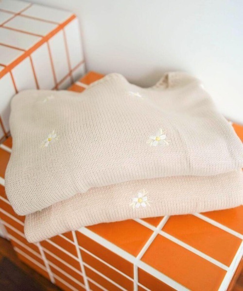 flower(フラワー)の「メニーフラワーニット(ニット/セーター・レディース・アイボリー/ピンク・FREE)」の17枚目の写真