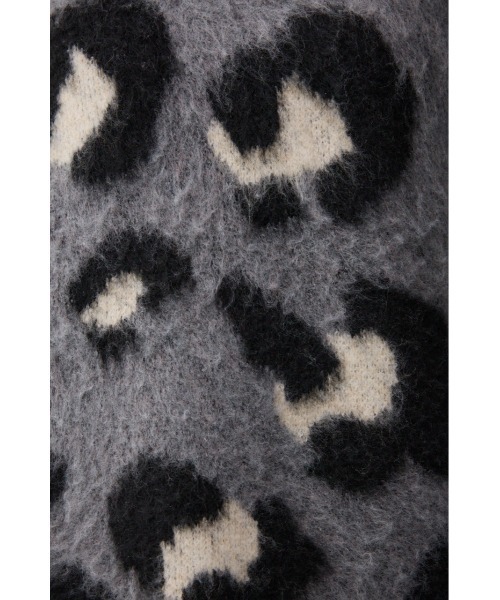 AZUL by moussy(アズールバイマウジー)の「レオパートジャガードニットトップス(ニット/セーター・レディース・ベージュ系その他/グレー系その他・FREE)」の6枚目の写真