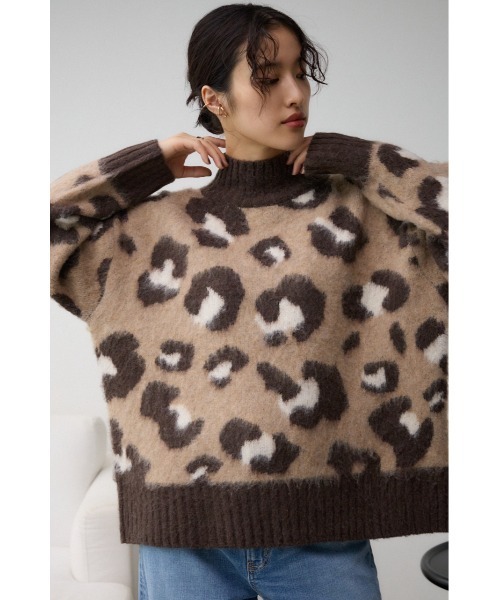 AZUL by moussy(アズールバイマウジー)の「レオパートジャガードニットトップス(ニット/セーター・レディース・ベージュ系その他/グレー系その他・FREE)」の7枚目の写真
