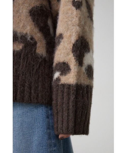 AZUL by moussy(アズールバイマウジー)の「レオパートジャガードニットトップス(ニット/セーター・レディース・ベージュ系その他/グレー系その他・FREE)」の15枚目の写真