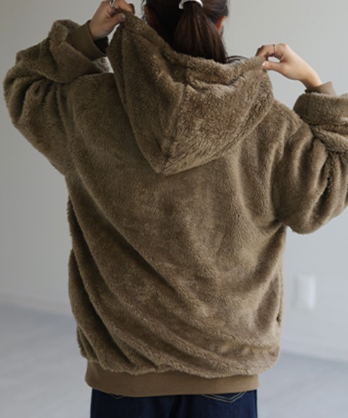 HUG.U（ハグユー）の「ふわもこ ボアパーカー（パーカー・レディース・ブラック/チョコ/ワイン/ライトグレー/ダークグレー・FREE）」の7枚目の写真