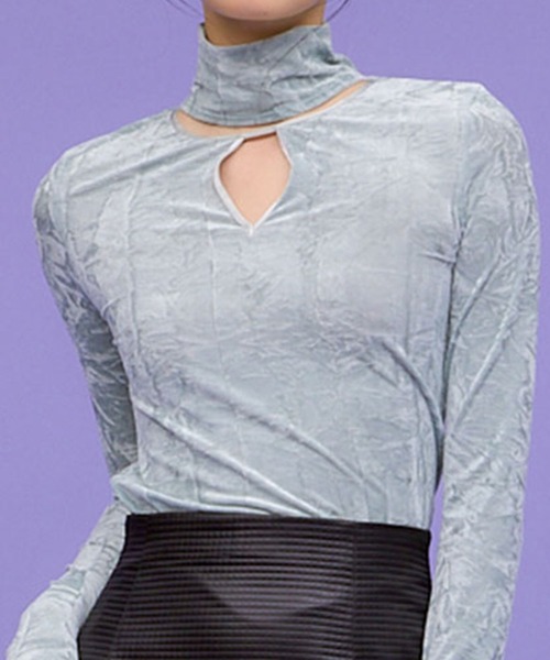 THINGS THAT MATTER(シングス ザット マター)の「CLASH VELOR CUTTING TOPS / クラッシュベロアカッティングトップス(Tシャツ/カットソー・レディース・ミント/グレイッシュベージュ/ブラック・FREE)」の3枚目の写真