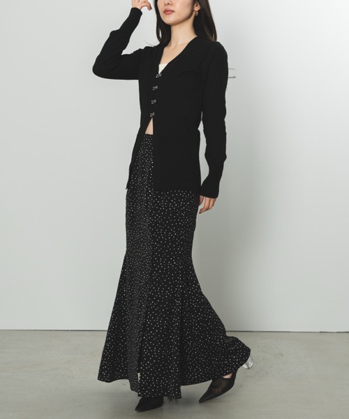 SENEE（セニー）の「front hook v neck cardigan（フロント