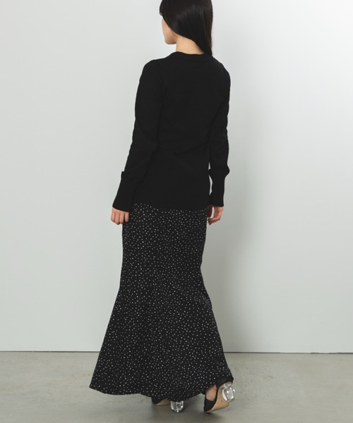 SENEE（セニー）の「front hook v neck cardigan（フロントホックＶネックカーディガン）（カーディガン/ボレロ・レディース・ブラック/アイボリー・FREE）」の11枚目の写真