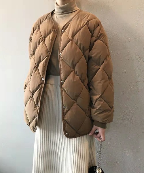 Per sist ence（パーシエンス）の「キルティングノーカラーコート（ダウンジャケット/コート・レディース・ベージュ/ブラック/ホワイト・X-LARGE/LARGE/MEDIUM/SMALL）」の3枚目の写真