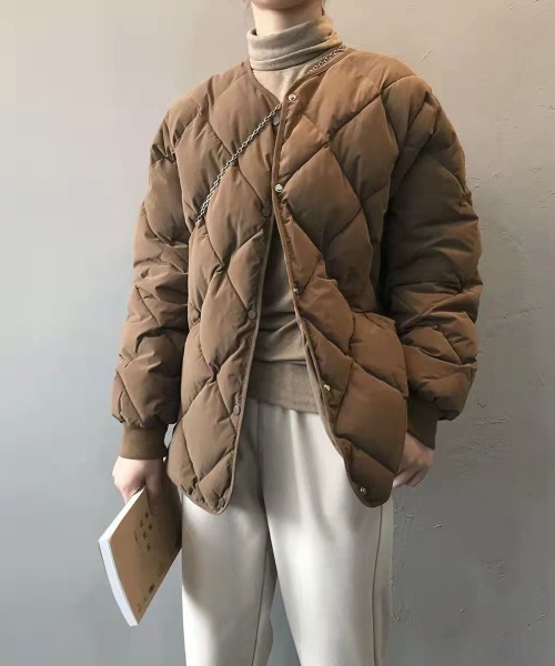 Per sist ence（パーシエンス）の「キルティングノーカラーコート（ダウンジャケット/コート・レディース・ベージュ/ブラック/ホワイト・X-LARGE/LARGE/MEDIUM/SMALL）」の18枚目の写真