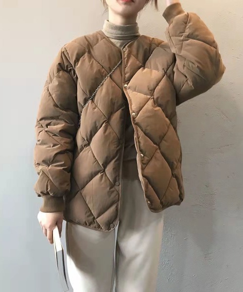 Per sist ence（パーシエンス）の「キルティングノーカラーコート（ダウンジャケット/コート・レディース・ベージュ/ブラック/ホワイト・X-LARGE/LARGE/MEDIUM/SMALL）」の19枚目の写真