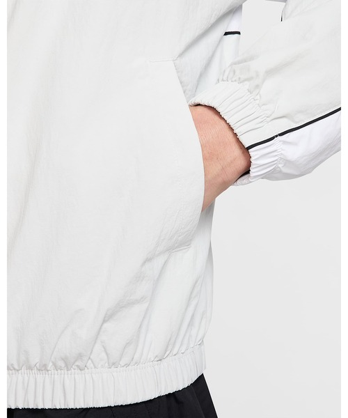 NIKE(ナイキ)の「NIKE/ナイキ AS M CLUB ATHLETE JACKET ジャケット HJ2013-025(ナイロンジャケット・メンズ・ライトグレー・M/L/XL/2XL/S)」の6枚目の写真