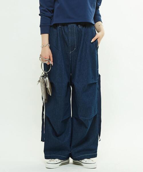 CONVERSE TOKYO(コンバーストウキョウ)の「DENIM WIDE CARGO PANTS(デニムパンツ・レディース・グレー/ブラック/インディゴブルー・SMALL/MEDIUM)」の19枚目の写真