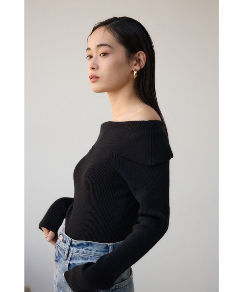AZUL by moussy(アズールバイマウジー)の「オフショルダーニット(ニット/セーター・レディース・ブルー/グレー/アイボリー/ブラック/オレンジ・FREE)」の15枚目の写真