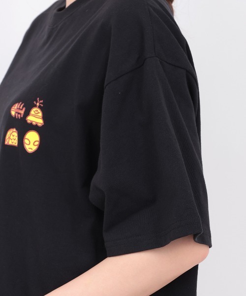 チチカカ(チチカカ)の「UFO&エルカスティージョプリントTシャツ【ユニセックス】(Tシャツ/カットソー・メンズ・ホワイト/ブラック・MEDIUM/LARGE)」の12枚目の写真