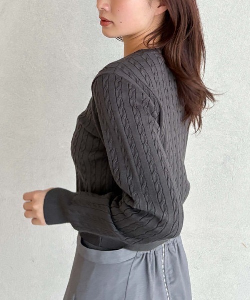 archives（アルシーヴ）の「ロゴ刺繍ケーブルニット（ニット/セーター・レディース・アイボリー/ブルー/ピンク/チャコールグレー・MEDIUM）」の22枚目の写真