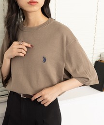 U.S. POLO ASSN.（ユーエスポロアッスン）の「【U.S. POLO ASSN.】ワンポイント半袖バイカラーニット（ニット/セーター）」