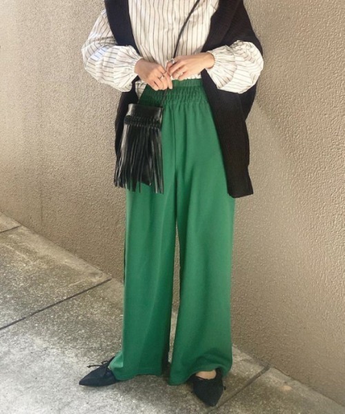 aquagarage（アクアガレージ）の「エンボス加工リラックスパンツ（その他パンツ・レディース・ブラック/カーキ/グレー/ベージュ/グリーン・S/L/LL/P/M）」の5枚目の写真