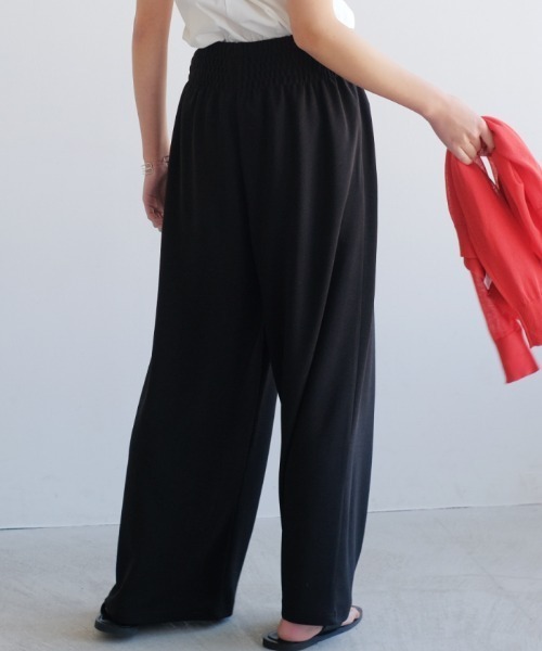 aquagarage（アクアガレージ）の「エンボス加工リラックスパンツ（その他パンツ・レディース・ブラック/カーキ/グレー/ベージュ/グリーン・S/L/LL/P/M）」の19枚目の写真