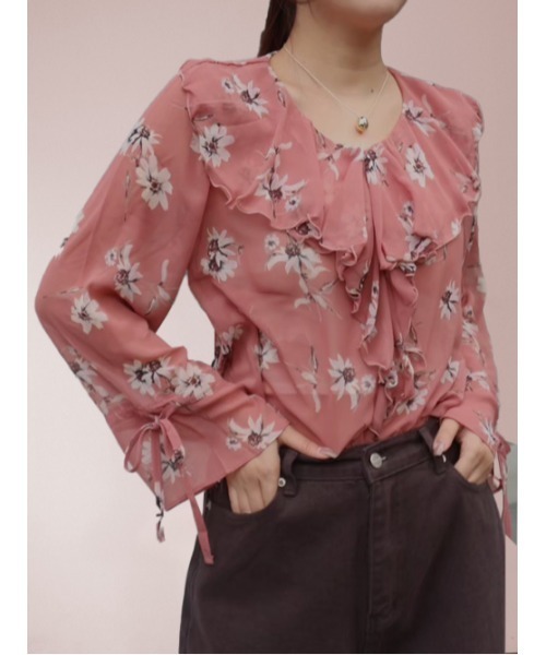 AMAIL（アマイル）の「FRIL FLOWER ブラウス（シャツ/ブラウス・レディース・ピンク/パープル・FREE）」の2枚目の写真