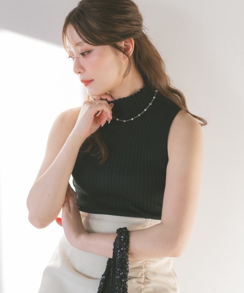 ECREL（エクレール）の「ハイネックノースリーブリブニット（ニット/セーター・レディース・ブラック/アイボリー・FREE）」の2枚目の写真