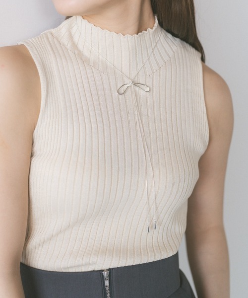 ECREL（エクレール）の「ハイネックノースリーブリブニット（ニット/セーター・レディース・ブラック/アイボリー・FREE）」の3枚目の写真