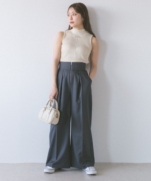 ECREL（エクレール）の「ハイネックノースリーブリブニット（ニット/セーター・レディース・ブラック/アイボリー・FREE）」の4枚目の写真