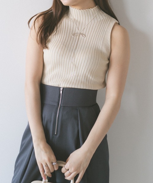 ECREL（エクレール）の「ハイネックノースリーブリブニット（ニット/セーター・レディース・ブラック/アイボリー・FREE）」の11枚目の写真