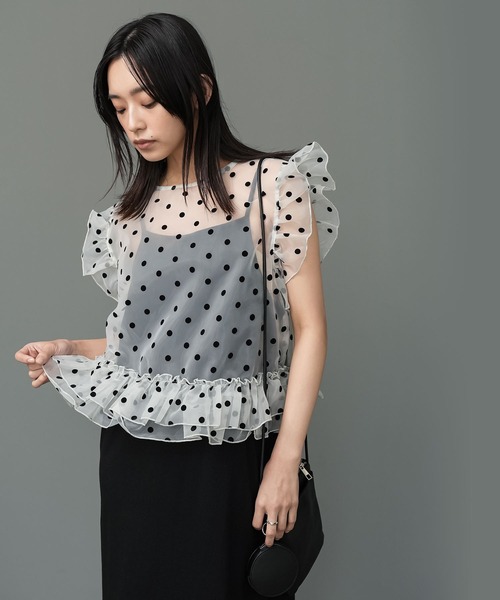 mili an deni（ミリアンデニ）の「ドットチュールトップス（シャツ/ブラウス・レディース・ブラック/グレー/アイボリー・M）」の4枚目の写真