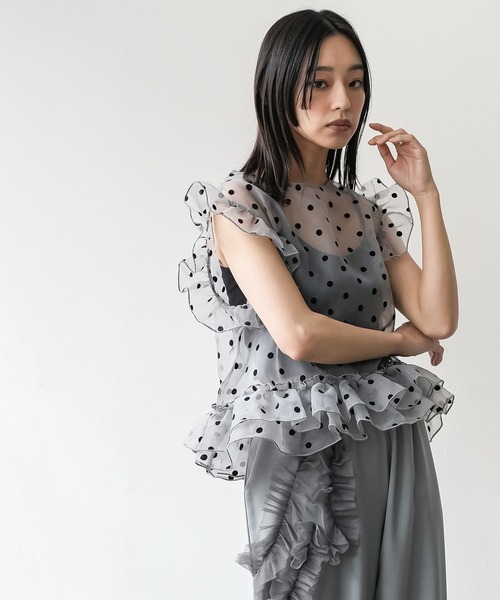 mili an deni（ミリアンデニ）の「ドットチュールトップス（シャツ/ブラウス・レディース・ブラック/グレー/アイボリー・M）」の11枚目の写真