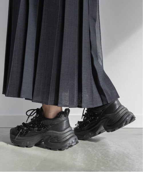 RANDA（ランダ）の「2WAY ミニリボンシアースニーカー（スニーカー・レディース・ブラック/ホワイト/グレー・M/S/LL/L）」の6枚目の写真