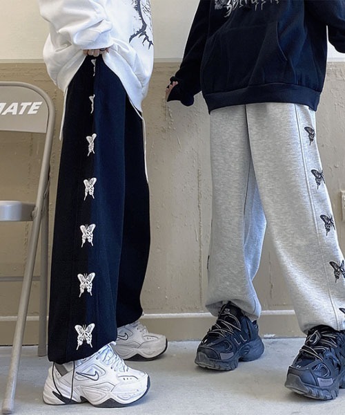 Mayree(メイリー)の「【Mayree】サイド バタフライ 蝶々 ドロストデザイン スウェットパンツ(スウェットパンツ・レディース・ブラック/グレー・MEDIUM/LARGE/X-LARGE)」の3枚目の写真