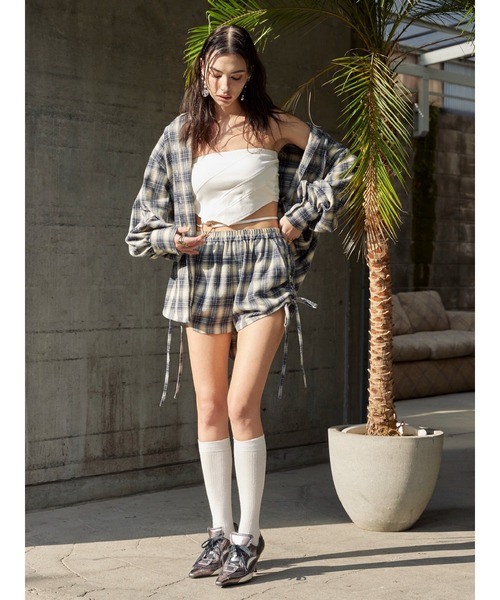 EVRIS（エヴリス）の「フーディーチェックオーバーサイズシャツ【セットアップ着用可能】（シャツ/ブラウス・レディース・レッド/ブルー・FREE）」の19枚目の写真