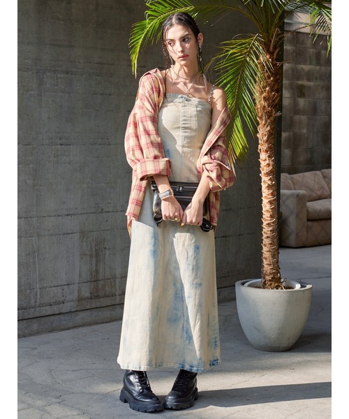 EVRIS（エヴリス）の「フーディーチェックオーバーサイズシャツ【セットアップ着用可能】（シャツ/ブラウス・レディース・レッド/ブルー・FREE）」の4枚目の写真