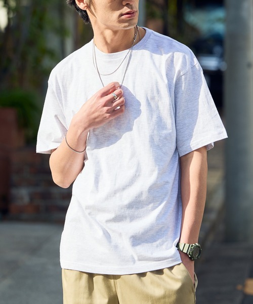 United Athle（ユナイテッドアスレ）の「【United Athle】ミディアムウエイト 4.7オンス レギュラーフィット 半袖 Tシャツ メンズ オーバーサイズ シンプル カラバリ豊富 2026年春夏（Tシャツ/カットソー・メンズ・ホワイト/サンドベージュ/ライトブルー/ブラック/スミクロ/アッシュ/イエロー/ネイビー/スモーキーグリーン系・S/XL/L/M/XS）」の4枚目の写真