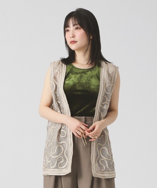 Ray BEAMS（レイビームス）の「RBS / テープ 刺繍 ジレ（ベスト・レディース・ベージュ/ブラック・ONE SIZE）」の9枚目の写真