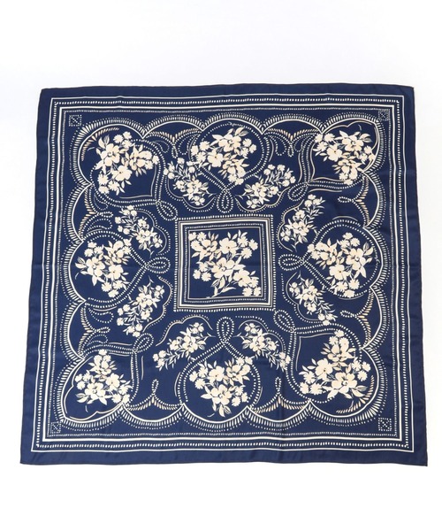 Andemiu（アンデミュウ）の「フラワーガラスカーフ322612（バンダナ/スカーフ・レディース・ライトブルー/アイボリー/ネイビー・FREE）」の7枚目の写真