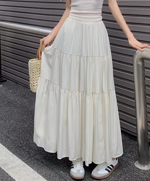 SPIGA(スピーガ)の「ティアードロングスカート(スカート・レディース・ホワイト/ブラック/ベージュ・FREE)」の4枚目の写真